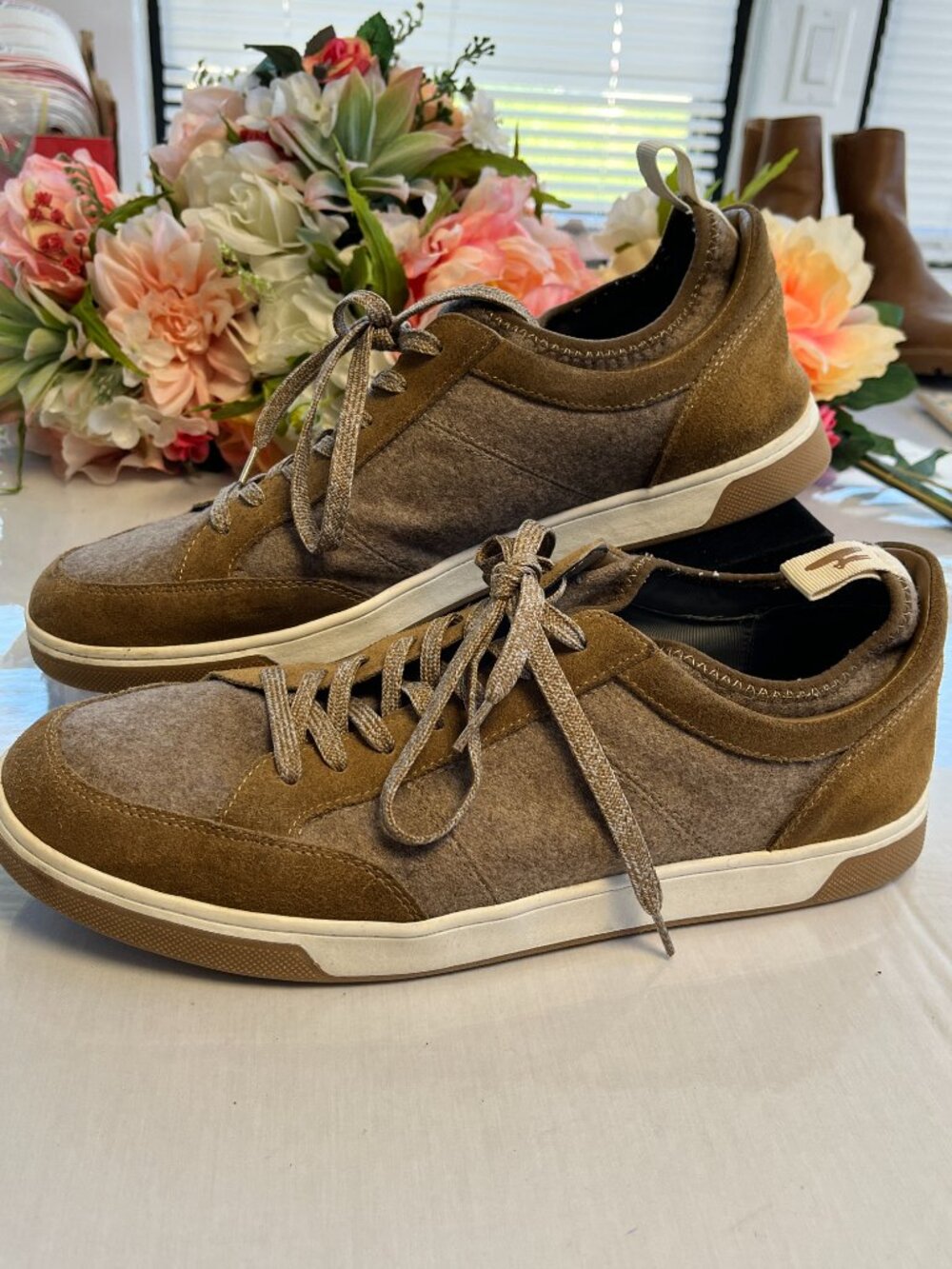 johnnie-O Surfside Leather Textile Casual Sneaker Tan Gray Men’s 11M Lace Up